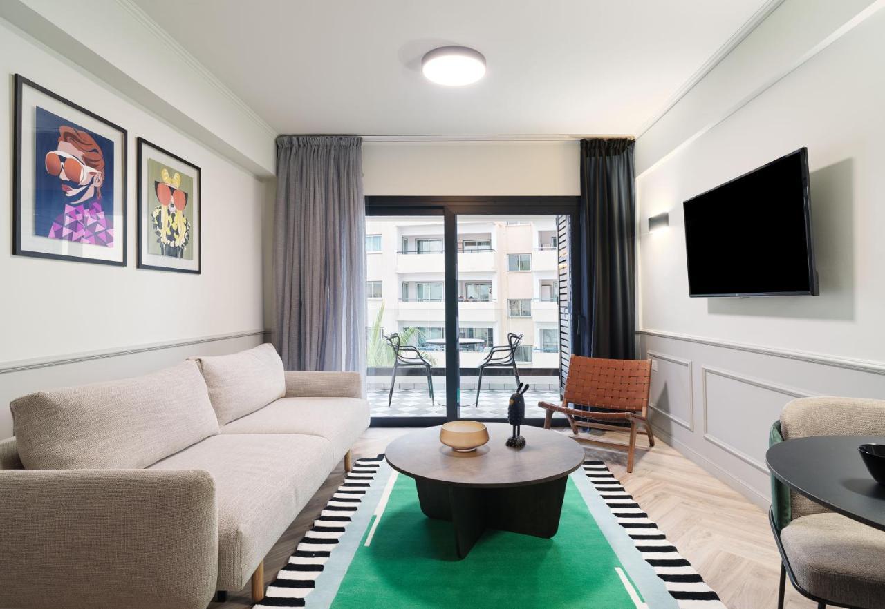 Liv The Adults Only Apartment Larnaca